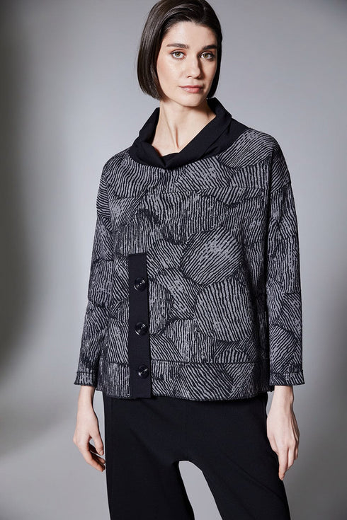 Peruzzi Animal Print Knit Jacquard Button Top W25503